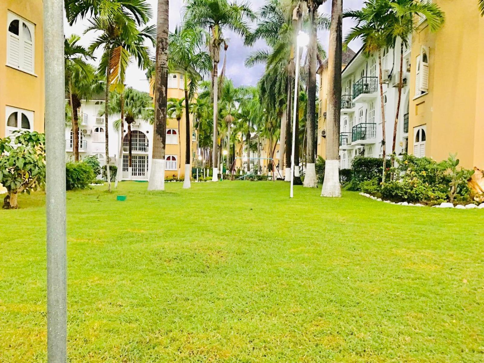 Beach Penthouse A25 Sandcastles Ocho Rios Eksteriør bilde